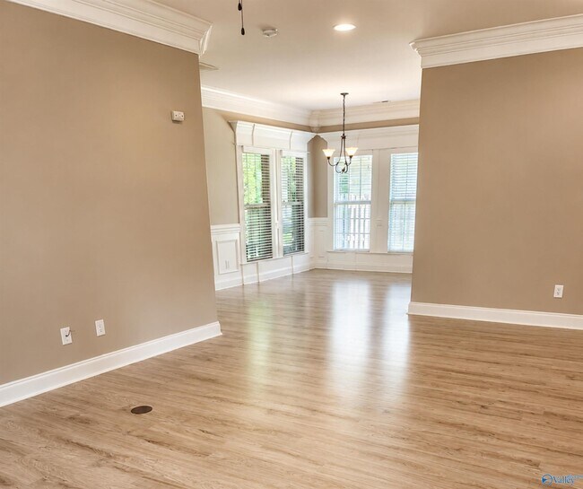 Building Photo - 204 Grove Village Way