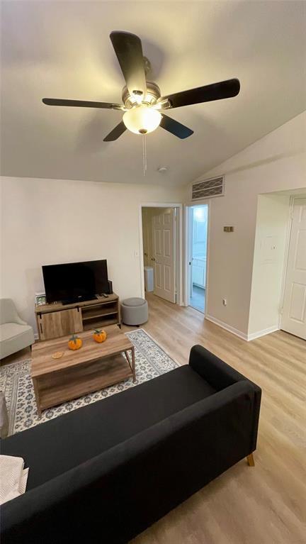 Foto del edificio - 501 W 26th St