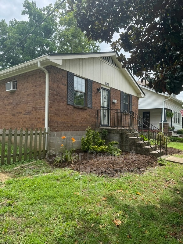 Building Photo - 1608 Forest Ave