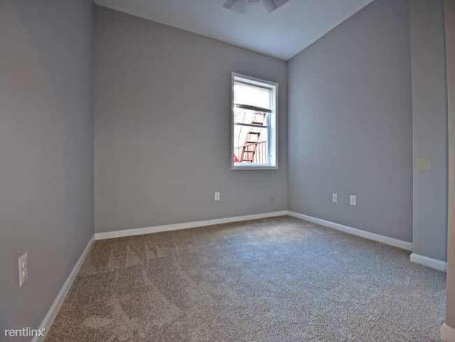 Building Photo - 2302 Callow Ave