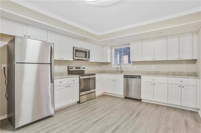 Building Photo - 1113 Park Forest Dr NW