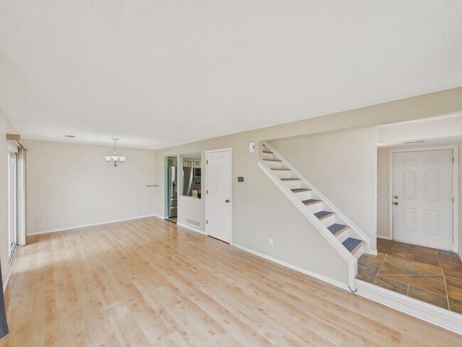 Foto del edificio - Gorgeous townhome in Thornton!