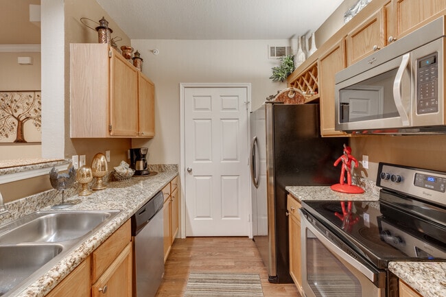 2BD, 2BA - 1056SF - Mansions at Riverside