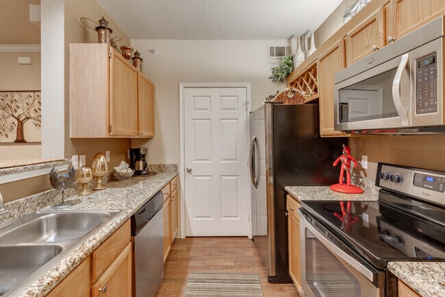 Interior Photo - Mansions at Riverside