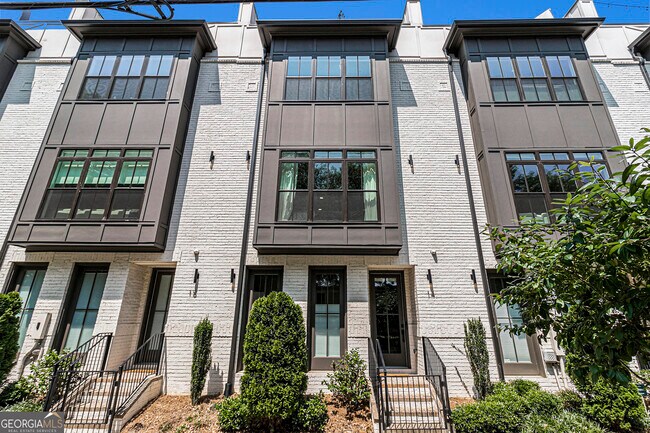 Foto del edificio - 574 Boulevard Pl NE