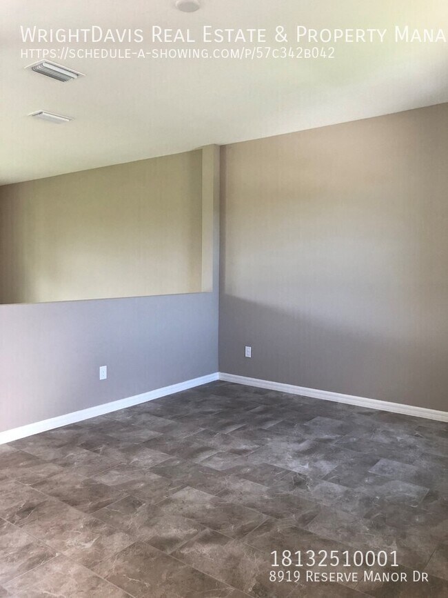 Building Photo - 8919 Reserve Manor Dr