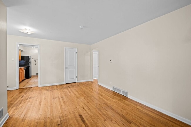 Building Photo - Fantastic Two Bedroom Duplex in University Neighborhood!