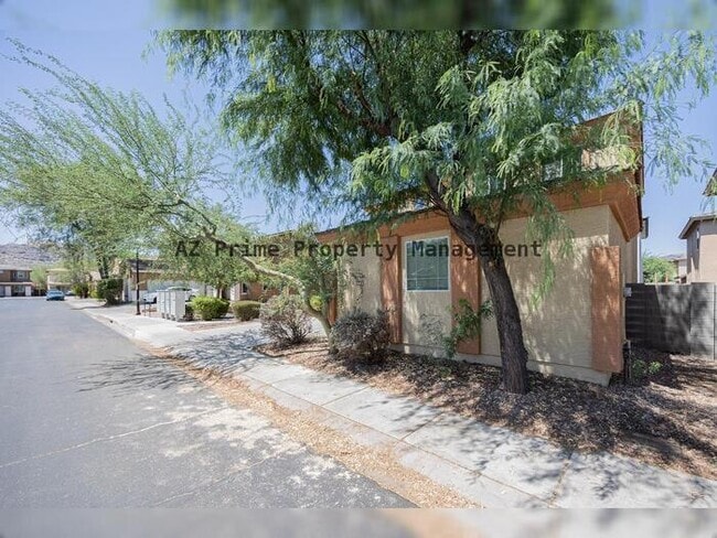 Building Photo - 7422 S 27th Way