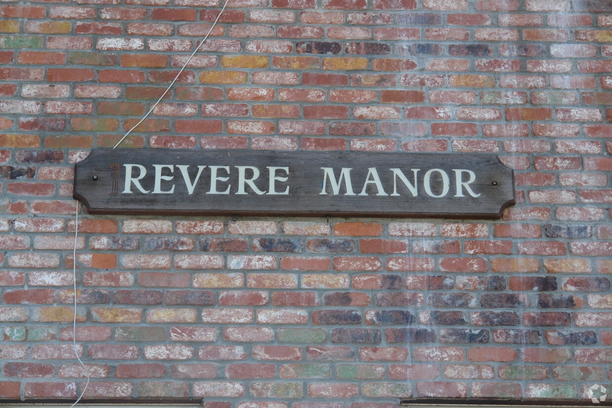 Foto del edificio - Revere Manor