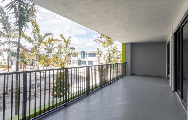 Foto del edificio - 4400 W Sunrise Blvd