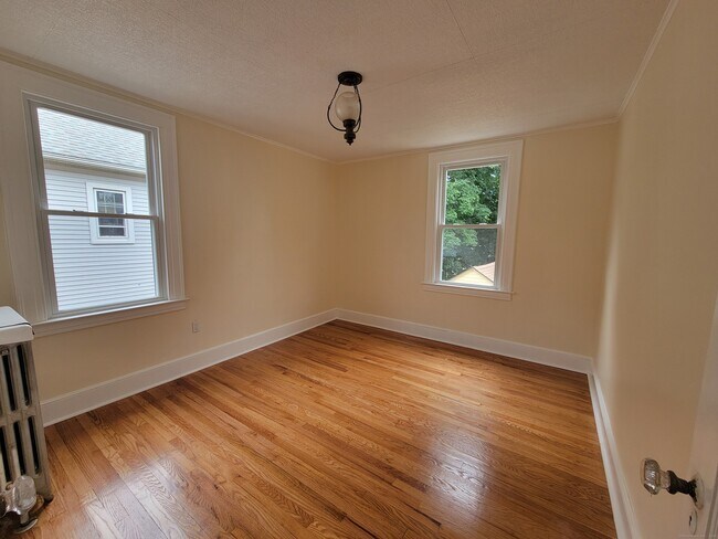 Building Photo - 52 Orlando St