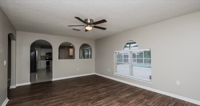 Building Photo - 6409 Gondola Dr