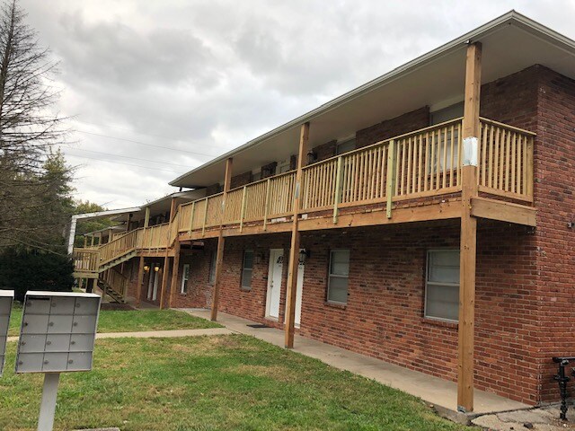 Foto del edificio - 3102 N 51st Terrace