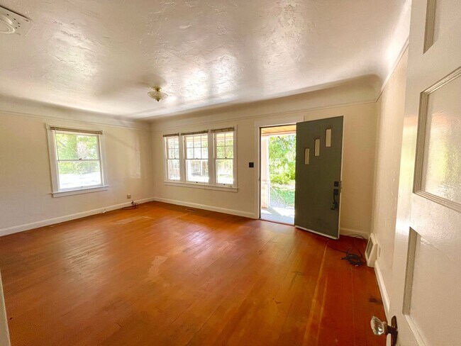 Foto del edificio - 3 Bedroom 1 bath home in Nevada City