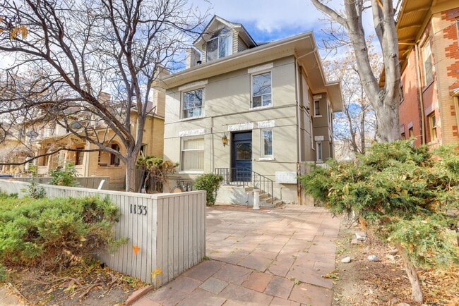 Foto del edificio - 1133 N Clarkson St