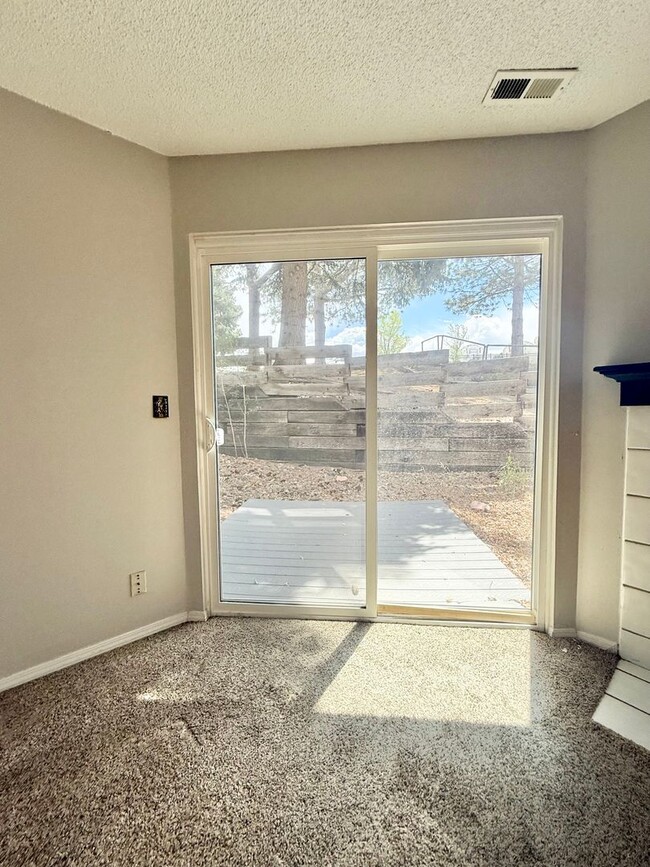 Foto del edificio - Move in ready 2 bedroom on Tampico