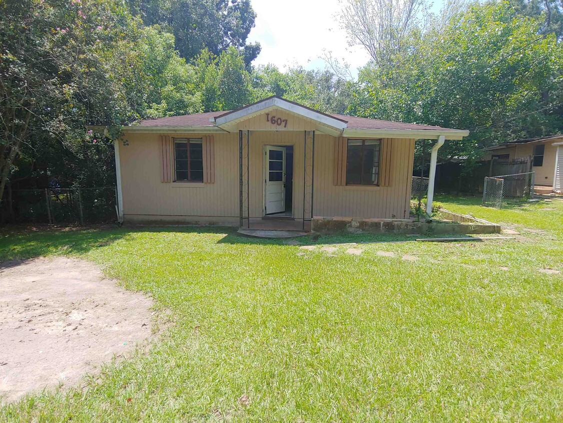 1607 Pepper Dr, Tallahassee, FL 32304 - House Rental in Tallahassee, FL ...