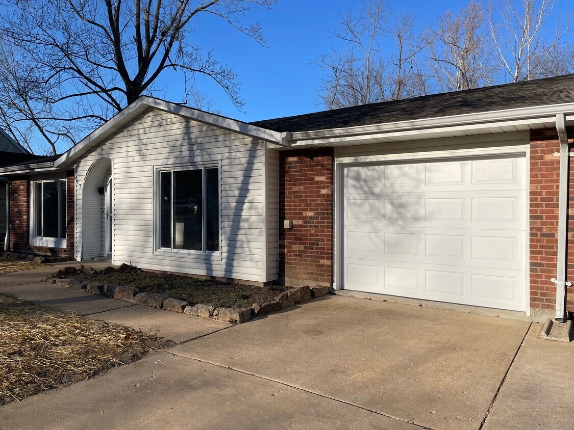 517 E 11th St, Washington, MO 63090 House Rental in Washington, MO