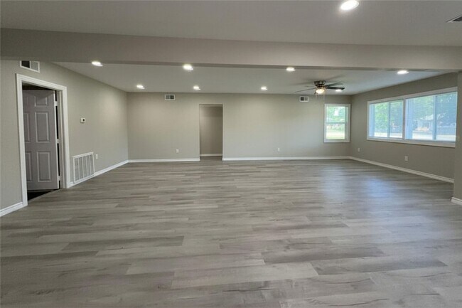 Foto del edificio - 2214 5th Ave N