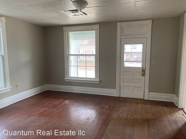 Building Photo - 3 br, 1 bath House - 604 S. 17th St