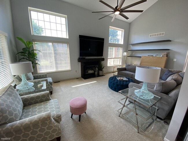 Building Photo - 3 br, 2.5 bath House - 5909 Villa France Ave