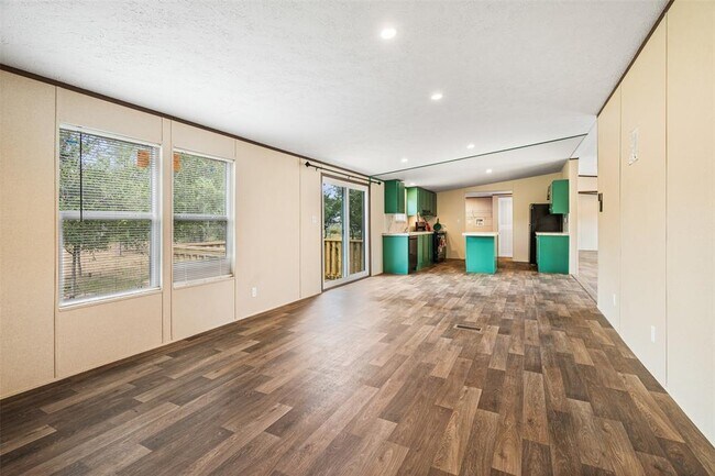 Building Photo - 265 Hershal Ln