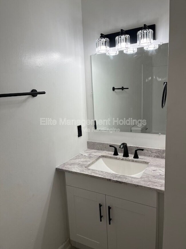 Building Photo - 1497 40th Ave