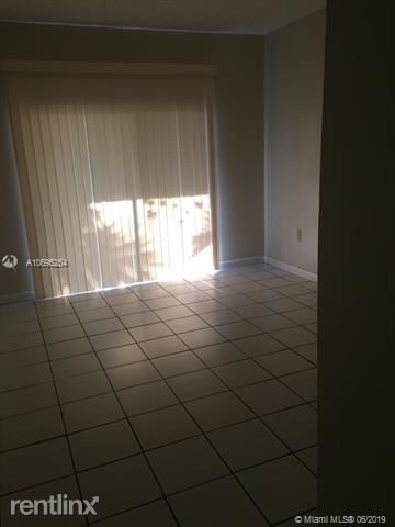 Foto del edificio - 8888 SW 131st Ct