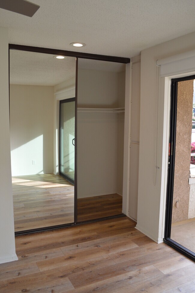 Foto del edificio - 464 S. Calle Encilia