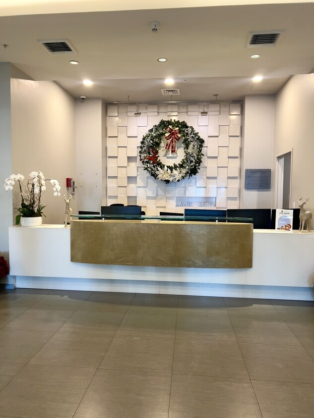 Photo - 1900 N Bayshore Dr (Miami, FL)