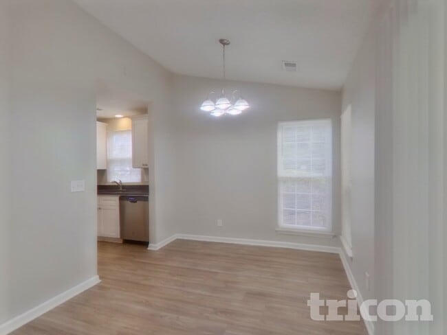 Foto del edificio - 8701 Brookstead Dr