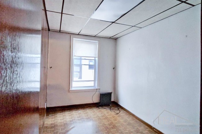 Building Photo - 3 bedroom in Brooklyn NY 11223