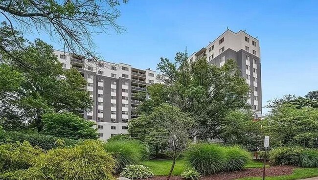 Foto del edificio - 7333 New Hampshire Ave