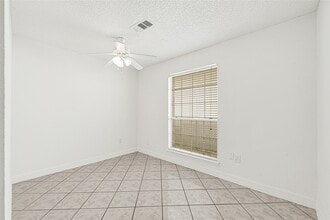 Building Photo - 9208 Carousel Ln