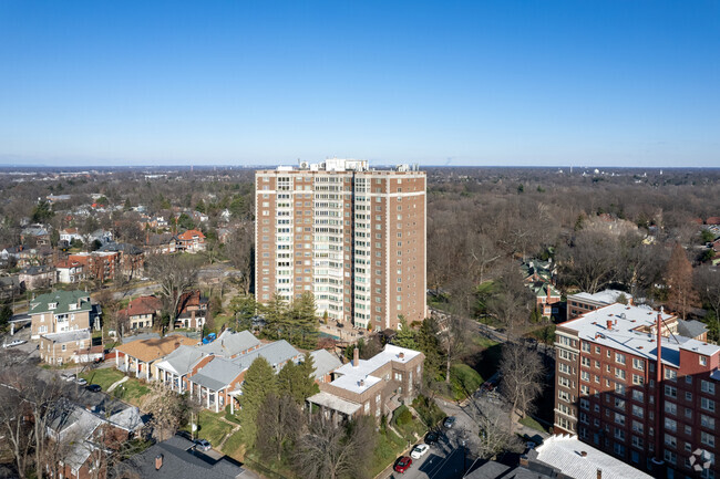 Aerial Photo - 1400 Willow Ave