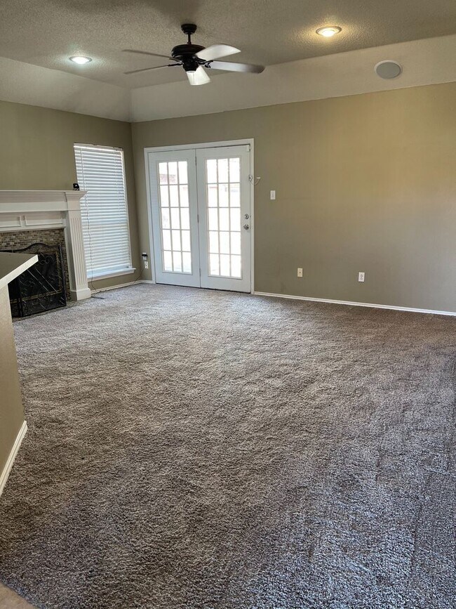 Foto del edificio - Beautiful clean home! Available April 10th, 2026!!