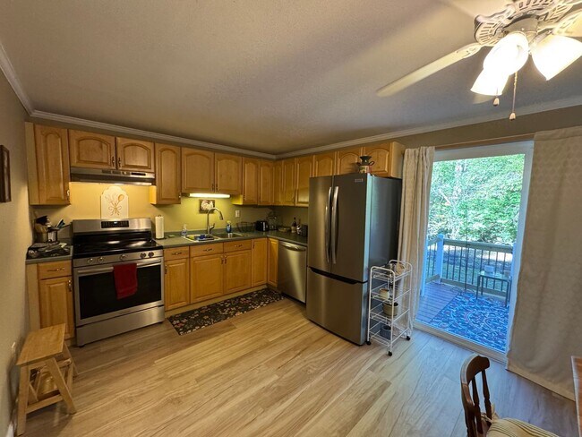 Foto del edificio - Fully Furnished 2-Bedroom Home for Rent – ...