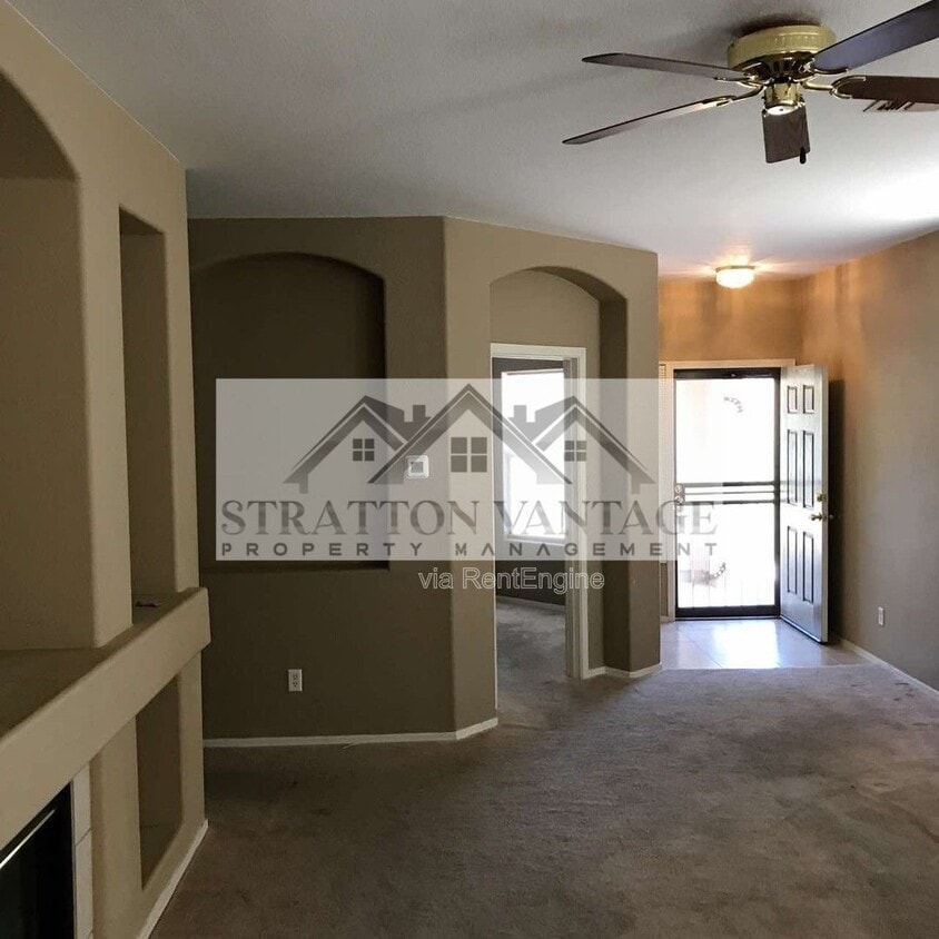 Building Photo - 14149 W Weldon Ave