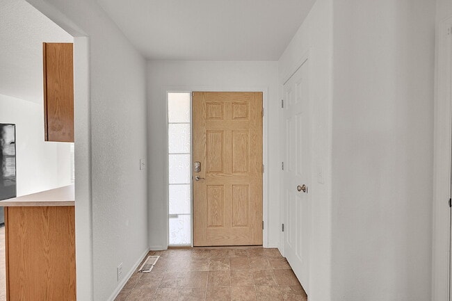 Foto del edificio - $2,500.00 - 3 Bedrooms, 2 Bathrooms, Singl...