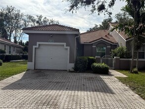 Building Photo - 7420 S Aragon Blvd