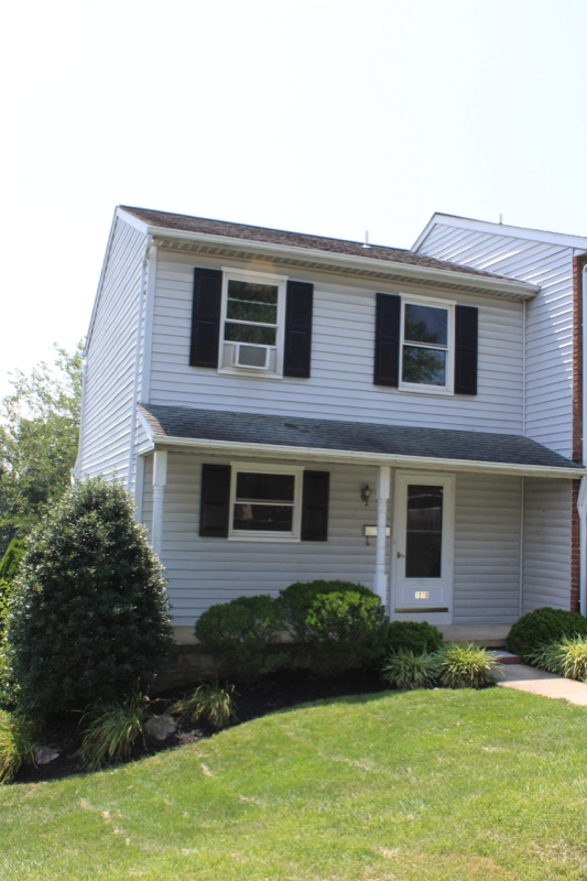 Foto principal - 1270 S Mt Joy St