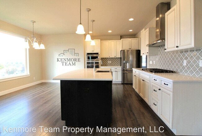 Building Photo - 4 br, 3.5 bath House - 626 S. Pittsburgh St.