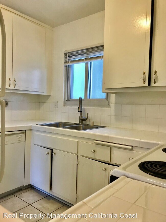 Building Photo - 2 br, 2 bath House - 222 East Tamarack Ave...