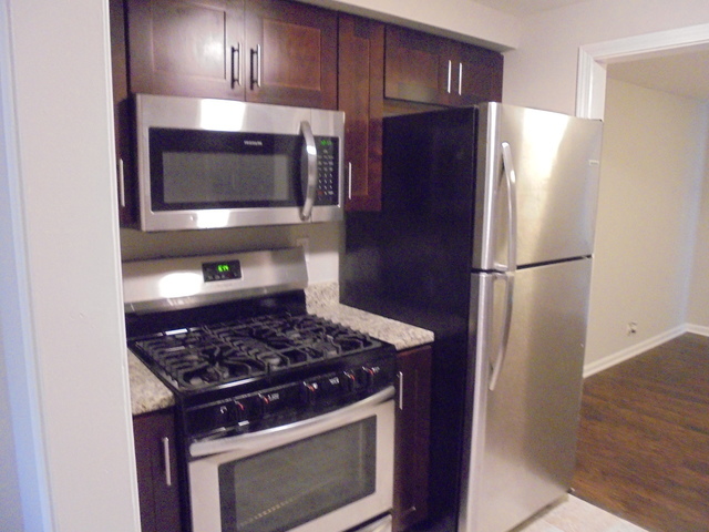 Foto del edificio - 2021 Berkshire Cir