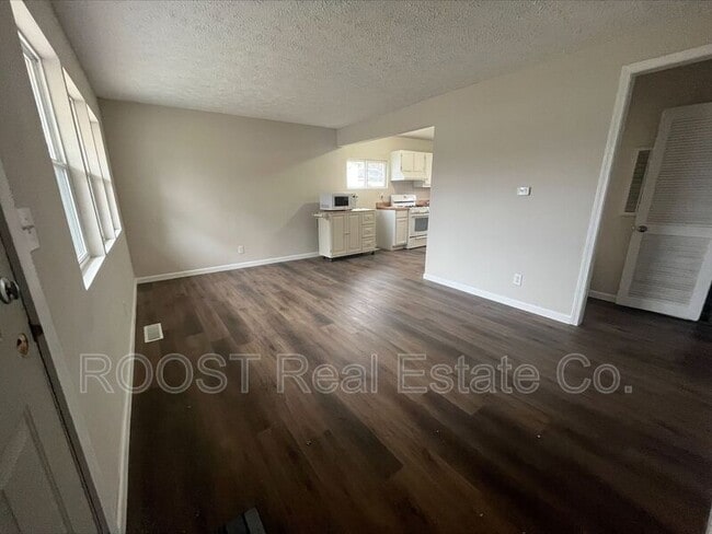 Building Photo - 1150 Elderwood Ave