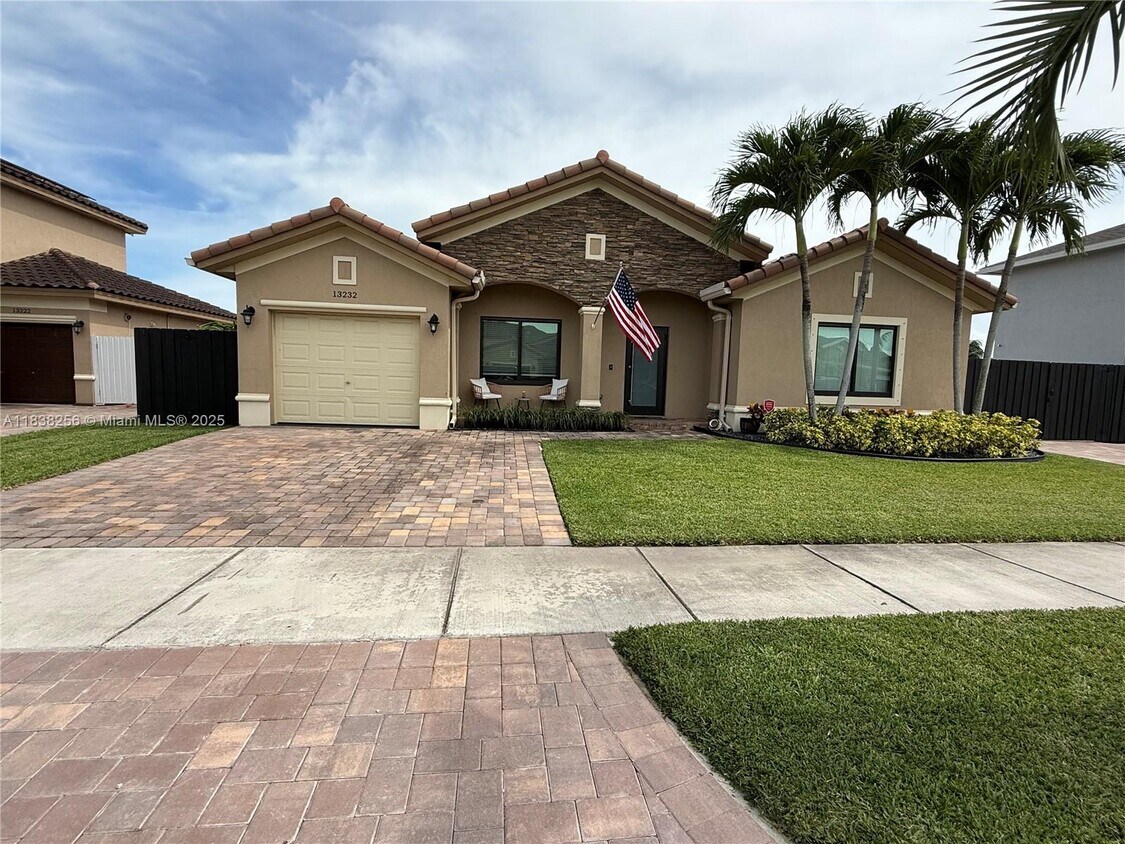 Foto principal - 13232 SW 274th Terrace