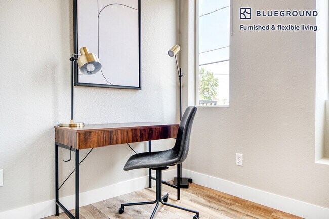 Foto del edificio - 854 Emerson St