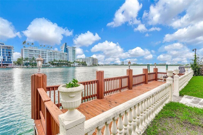 Foto del edificio - 166 Bal Bay Dr