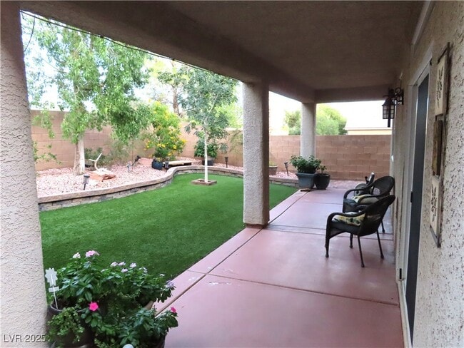 Building Photo - 4318 Via Dana Ave