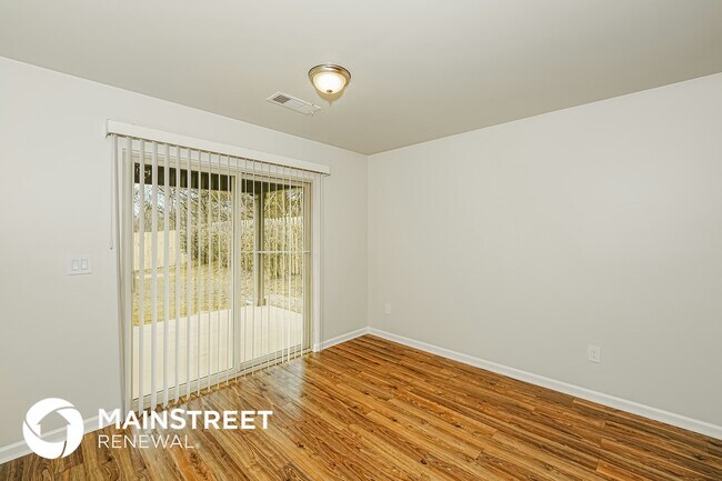 Foto del edificio - 618 Johnnys Cv